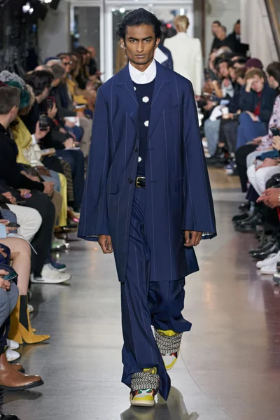 Look 33